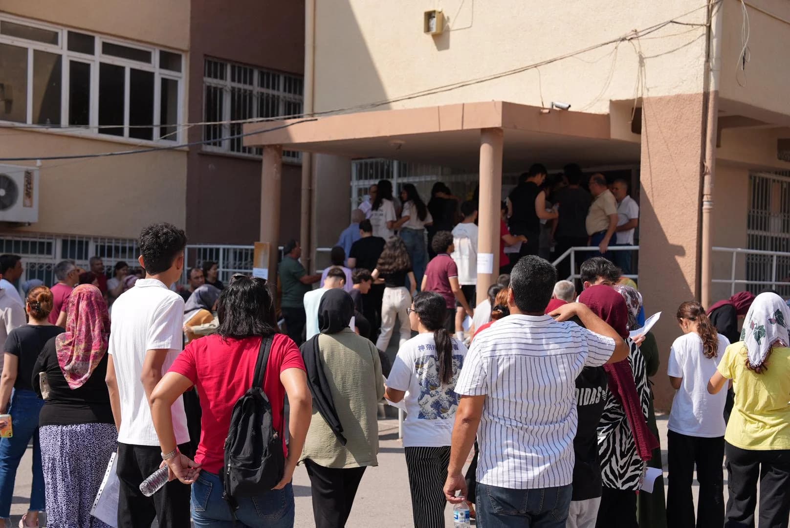 Gençlere Ücretsiz İnternet Projesi Fotoğrafı